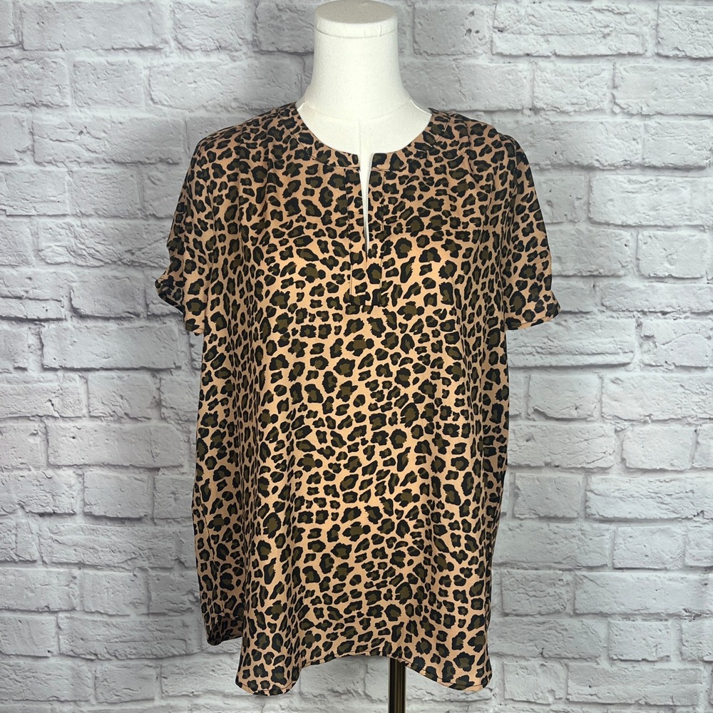 Pleione Women's M Leopard Print Blouse Short Sleeve Chiccore Animal Print